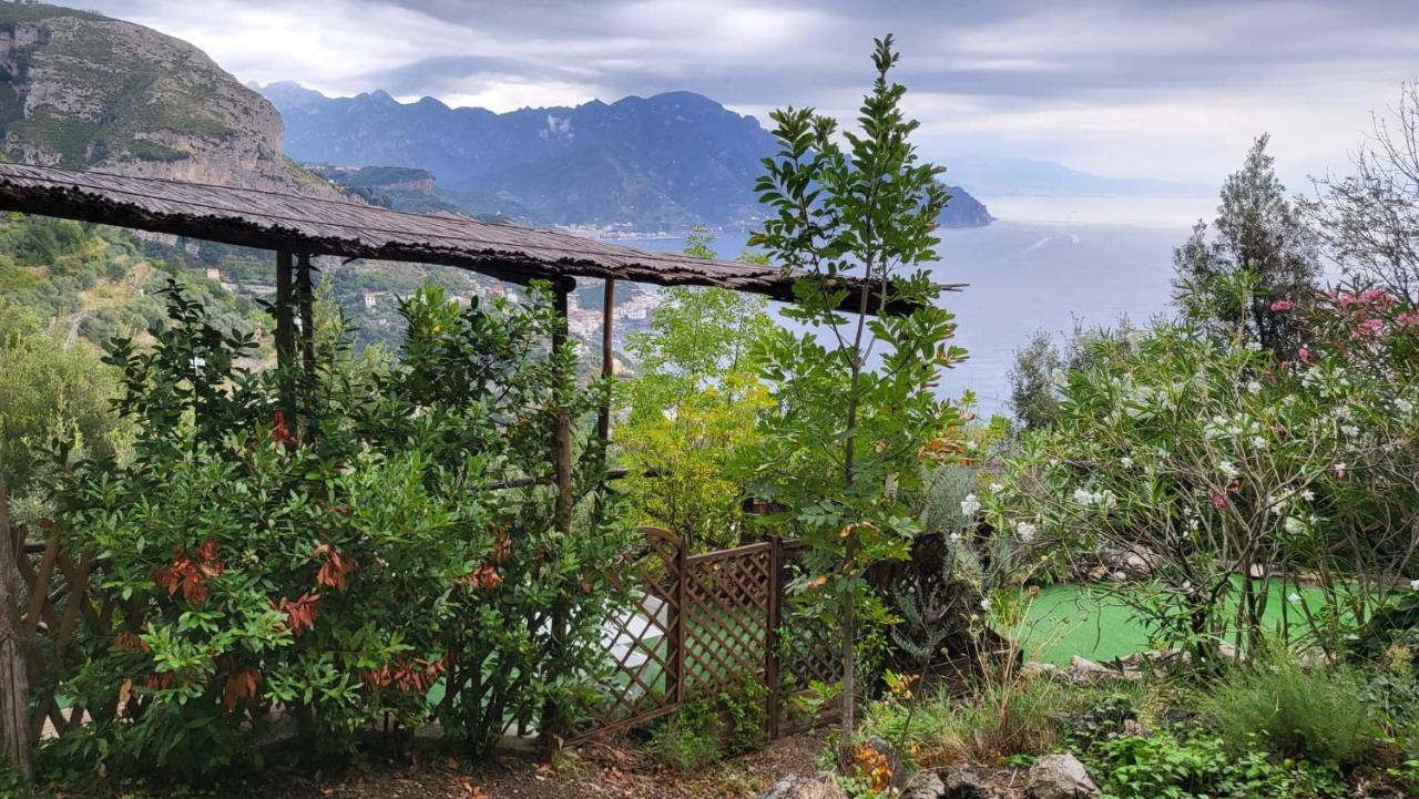 La Casetta Nel Bosco, Amalfi Bagian luar foto