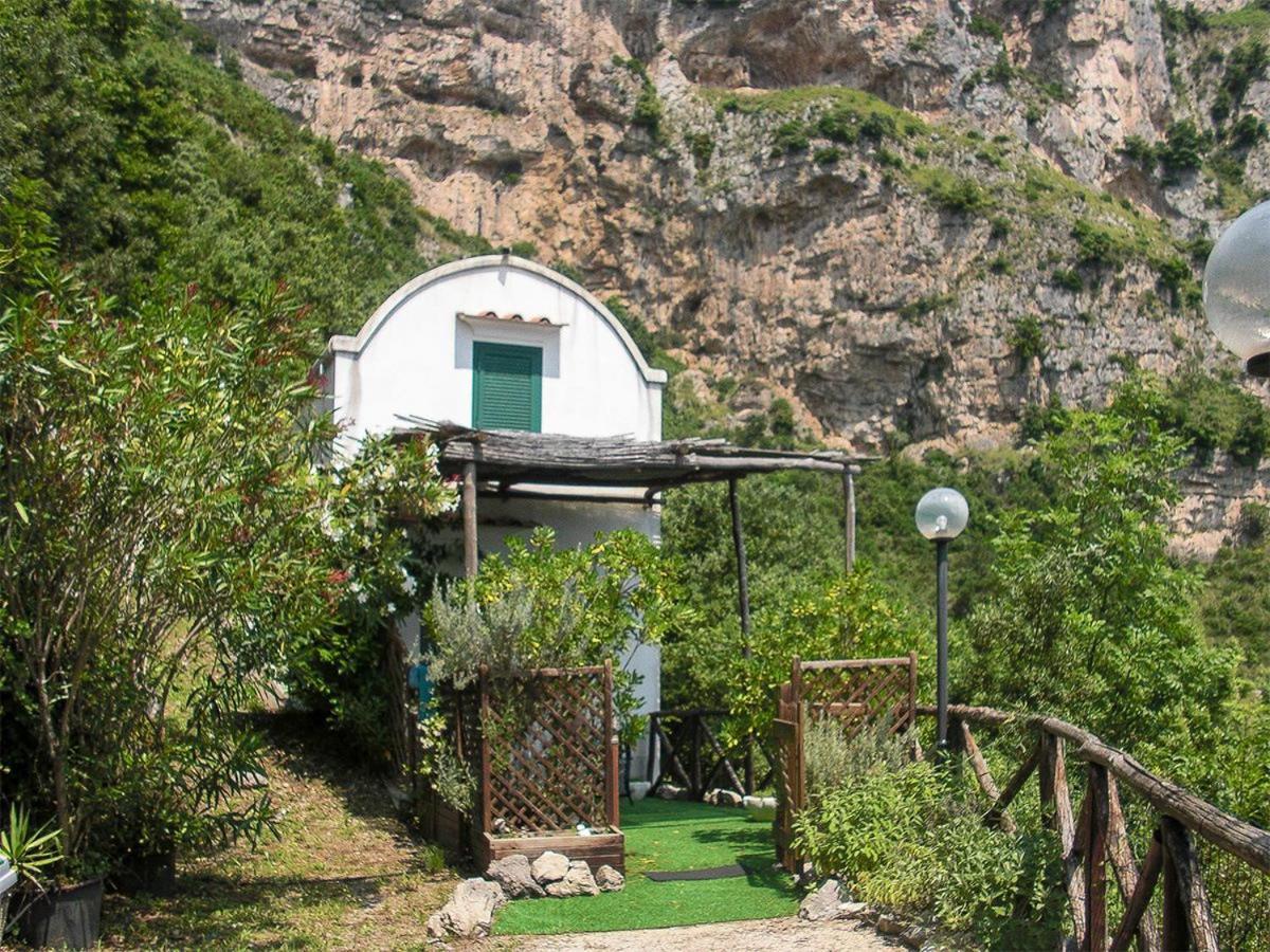 La Casetta Nel Bosco, Amalfi Bagian luar foto